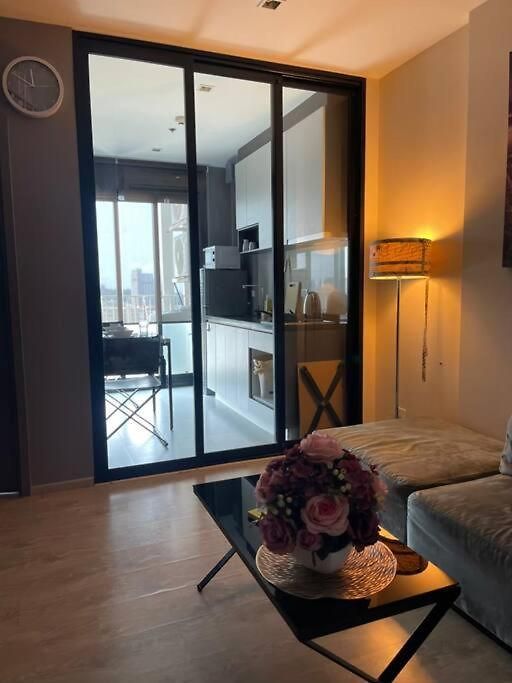 Base Long Balcony King-bed With Infinity Pool อพาร์ทเม้น *