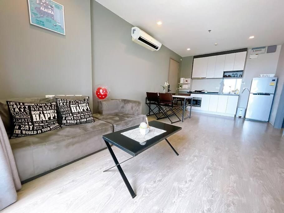 อพาร์ทเม้น The Base Huge 2bed King&queen With Infinity Pool