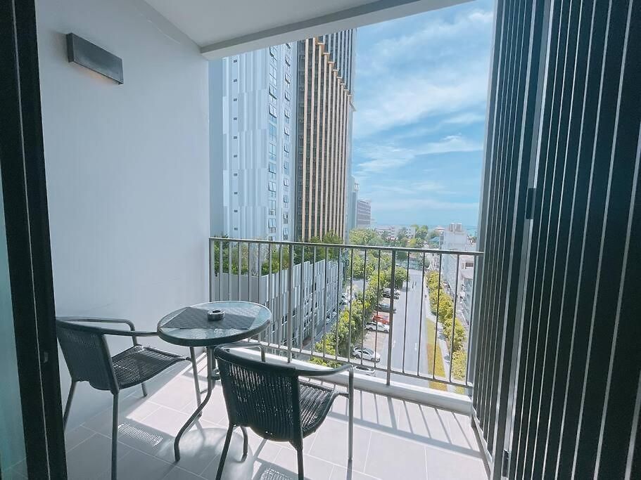 The Base Huge 2bed King&queen With Infinity Pool อพาร์ทเม้น Pattaya