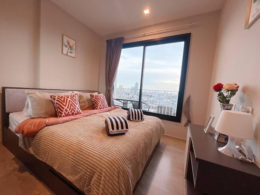 Base Long Balcony King-bed With Infinity Pool * Pattaya