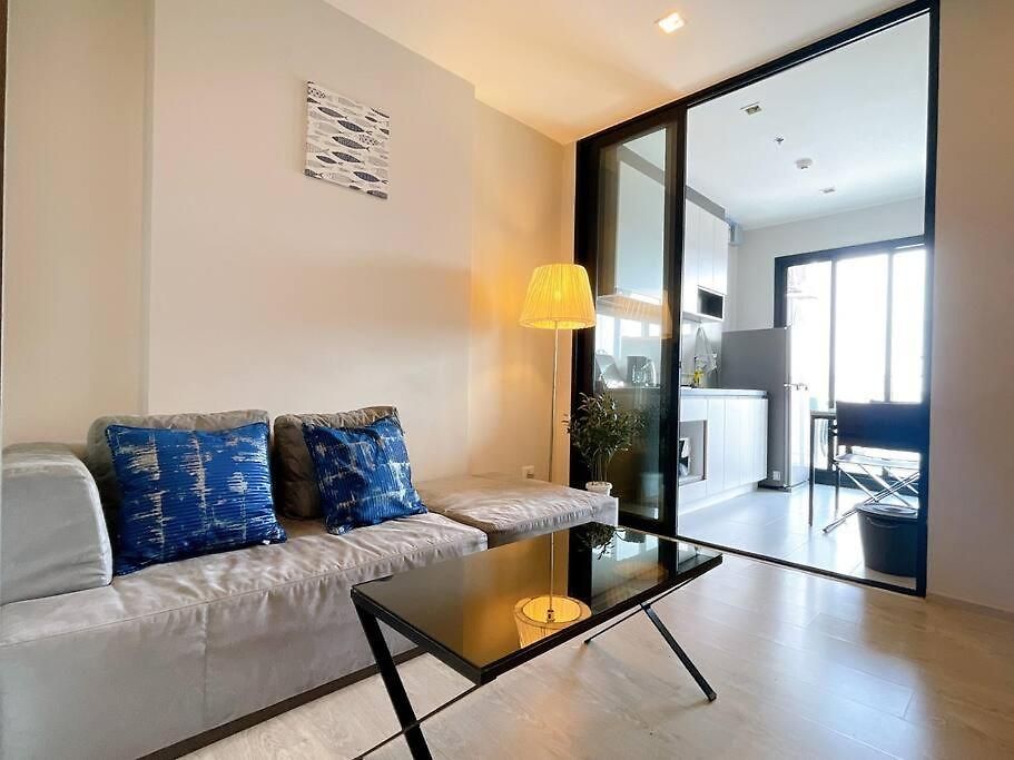 The Base Long Balcony King-bed With Infinity Pool & Free Netflix อพาร์ทเม้น *