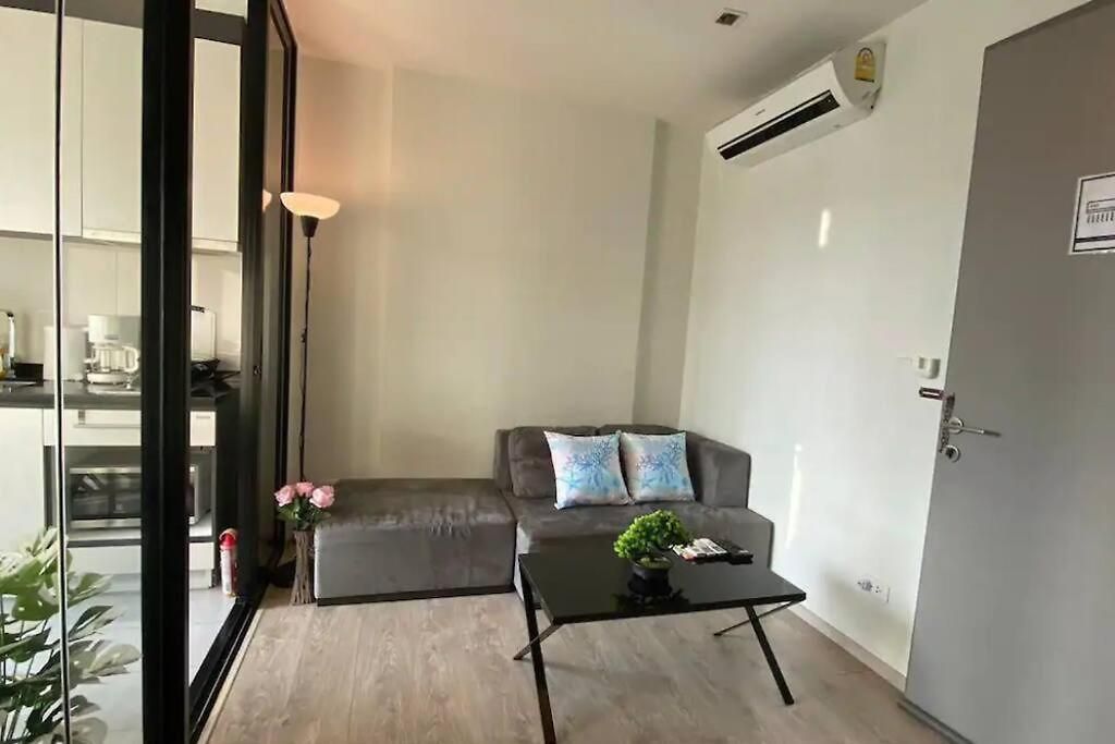 อพาร์ทเม้น Base Quiet King-bed With Infinity Pool & Free Netflix! *