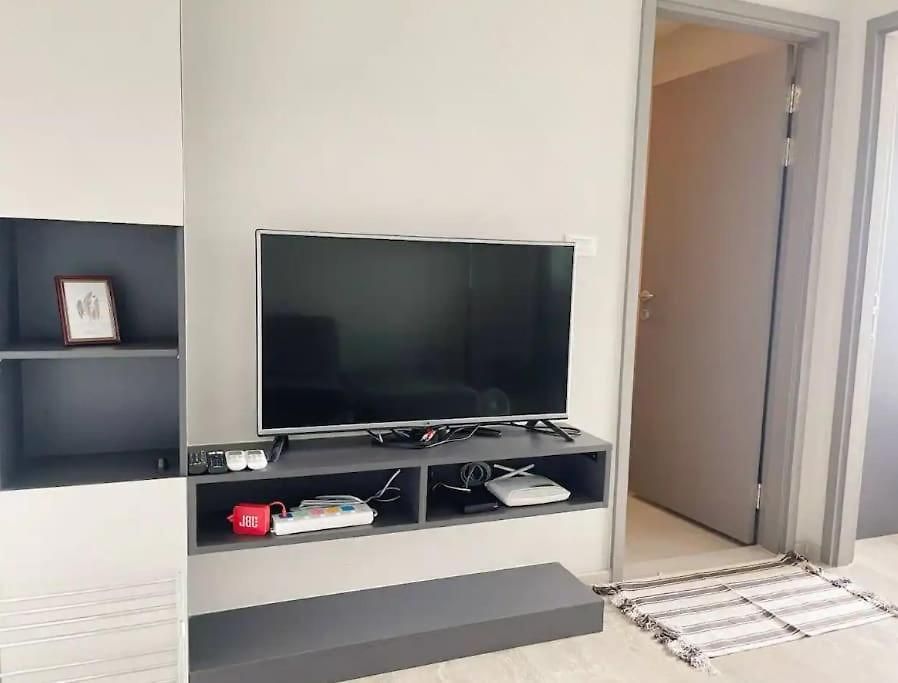 The Base Quiet King-bed With Infinity Pool & Free Netflix อพาร์ทเม้น