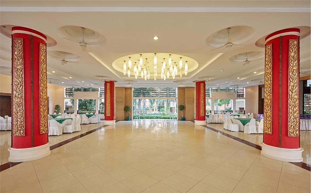 อีสเทิร์นแกรนด์พาเลซ โรงแรม 4*