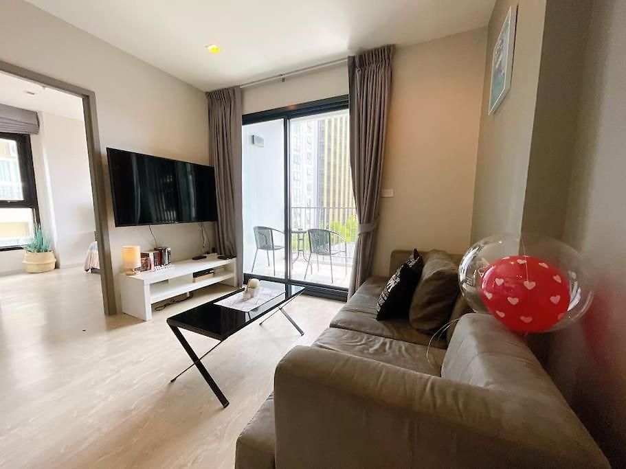 อพาร์ทเม้น Base Huge 2bed King&queen With Infinity Pool & Free Netflix! Pattaya