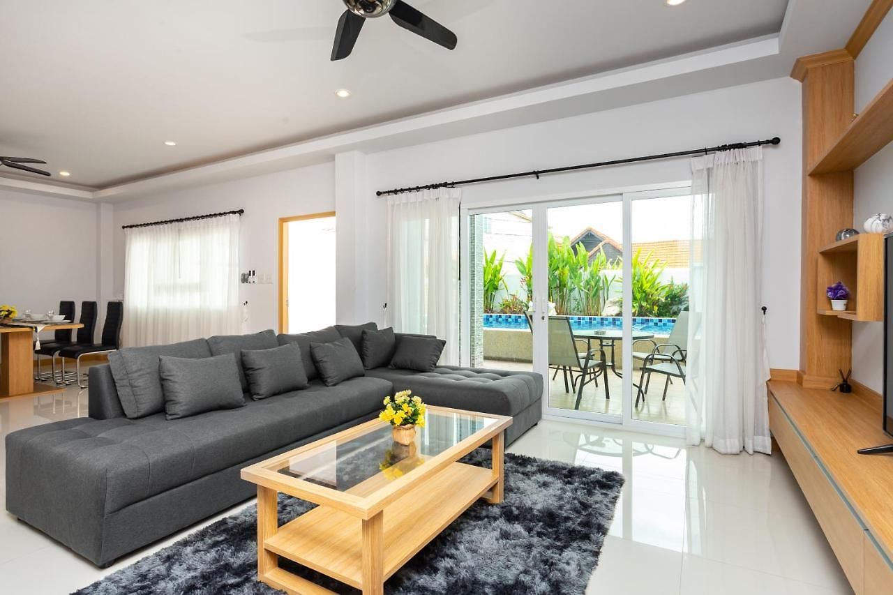 วิลล่า Relax Pool Near Walking Street,jacuzzi ,bbq 5bed 6bath House54 *