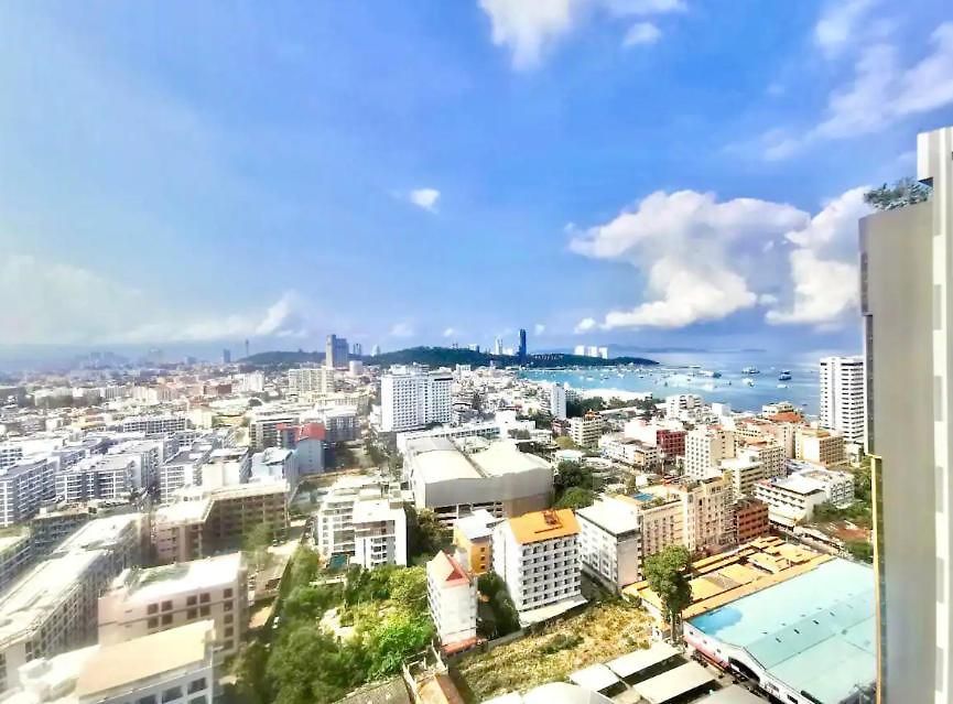 Apartment The Base Long Balcony King-bed With Infinity Pool & Free Netflix *