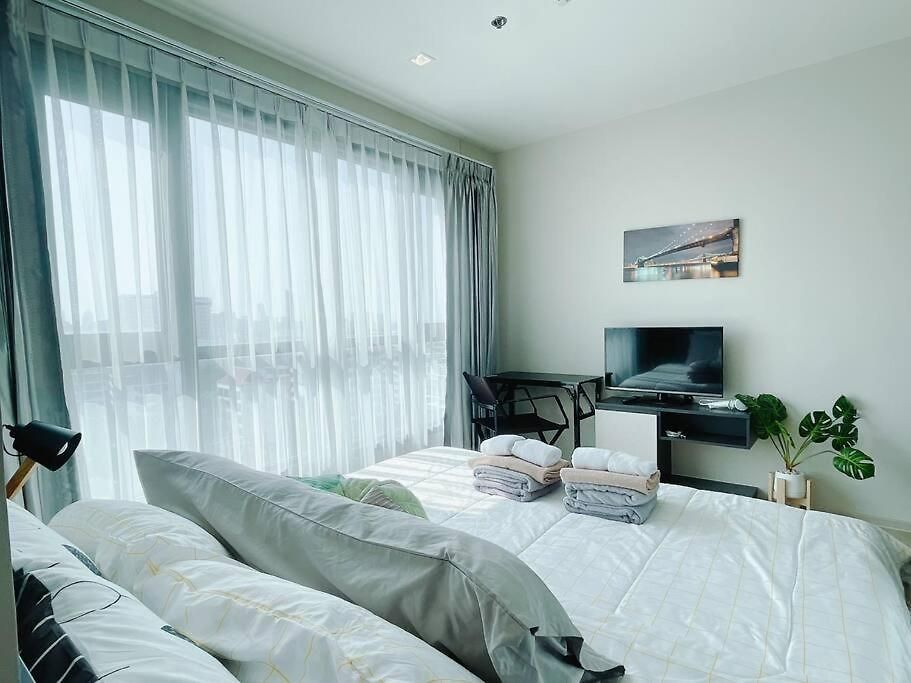 อพาร์ทเม้น The Base 2bed King&queen With Infinity Pool