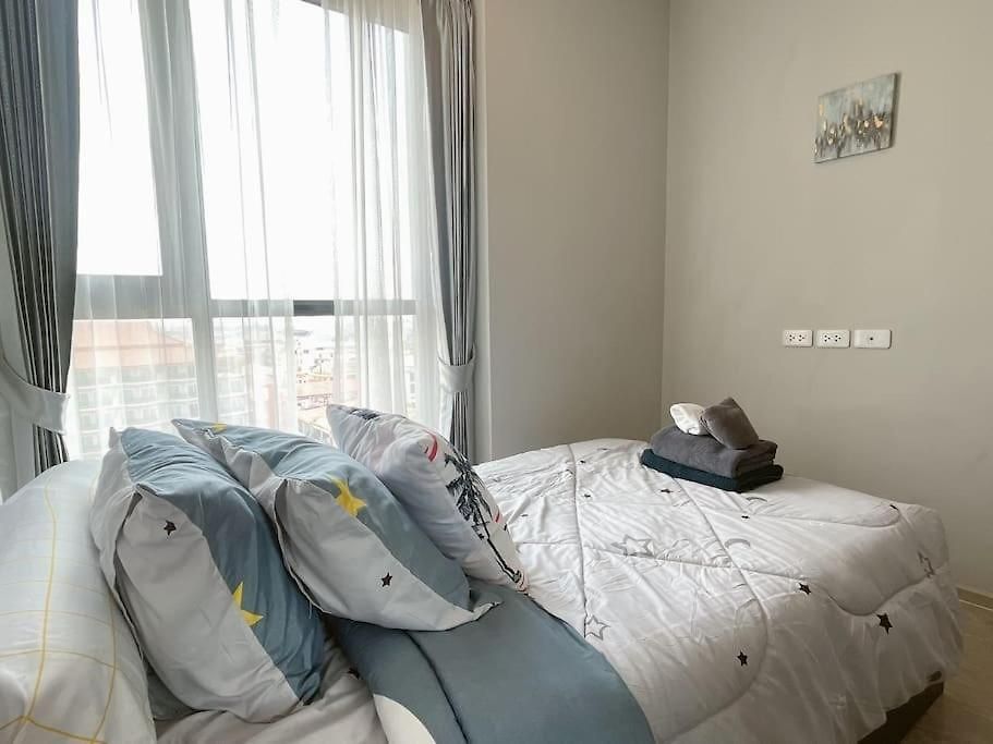 The Base 2bed King&queen With Infinity Pool อพาร์ทเม้น