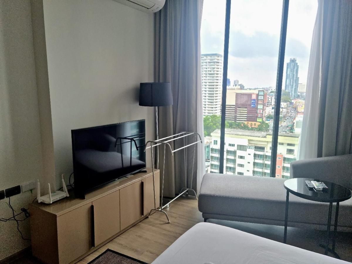 อพาร์ทเม้น Edge Near Walking Street Pattaya
