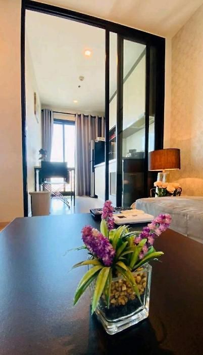 อพาร์ทเม้น Base Long Balcony King-bed With Infinity Pool