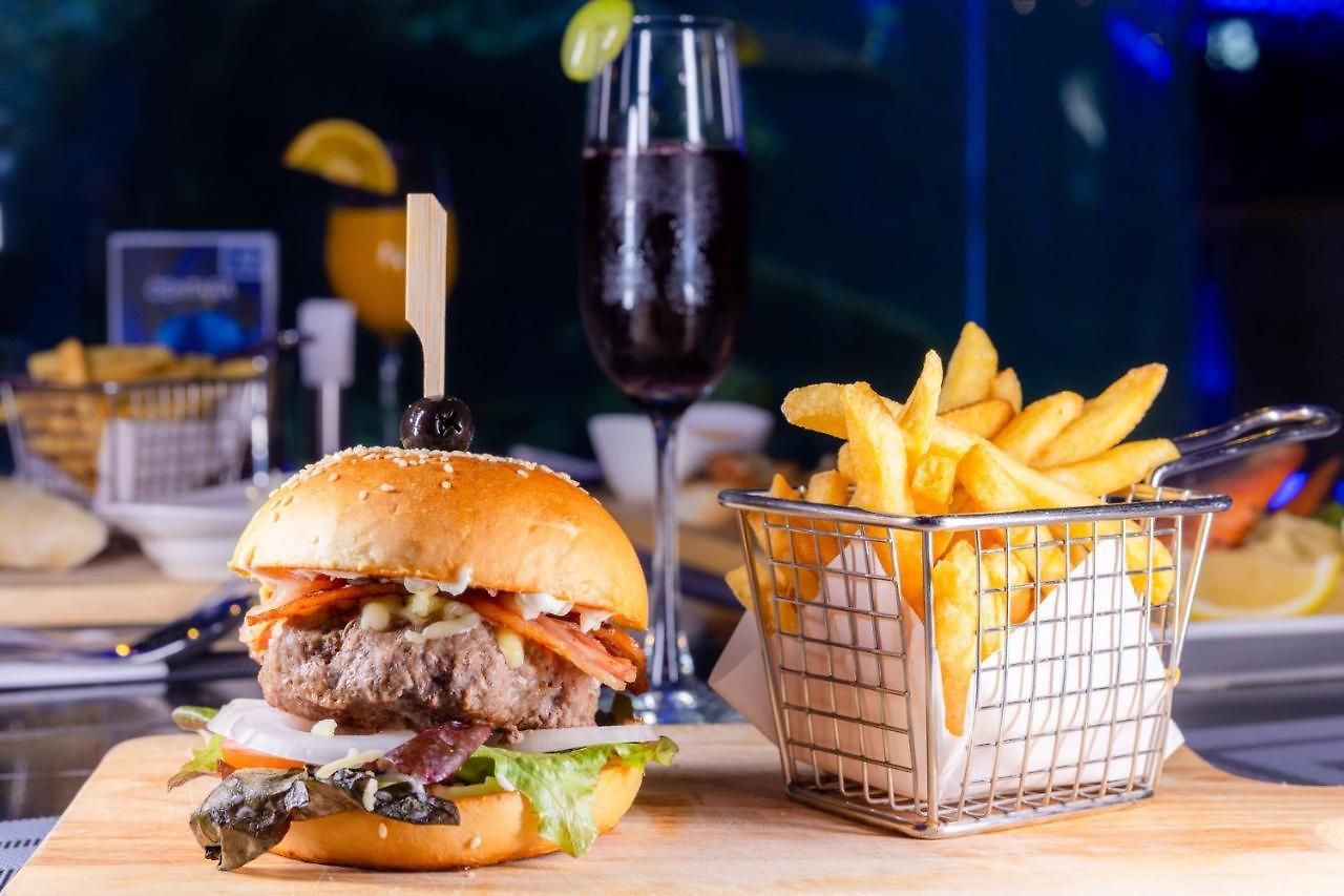 Azure โรงแรม