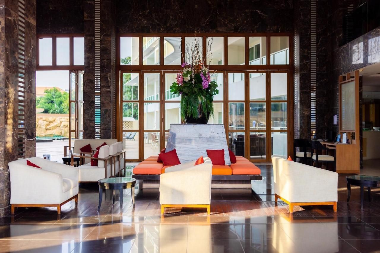 Centara Nova โรงแรม 4*