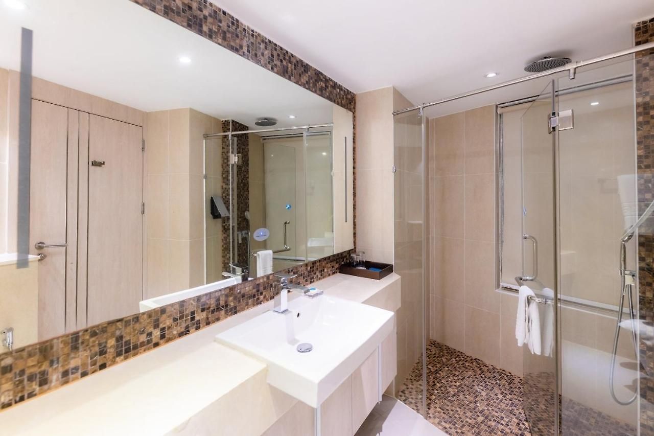 โรงแรม Shilat Avenue