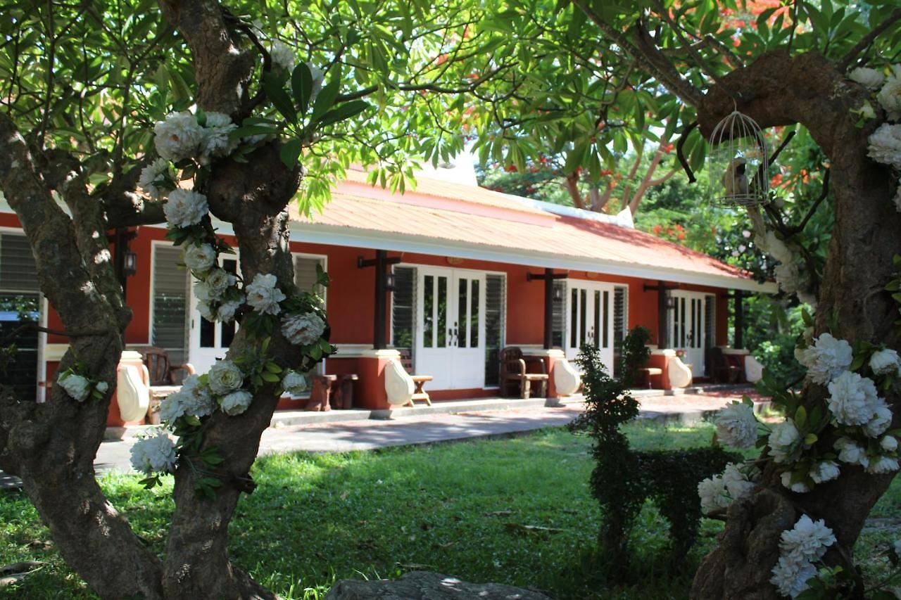 โรงแรม Safari Riviera