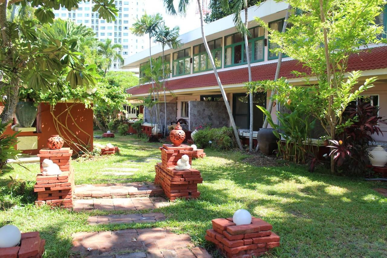 โรงแรม Safari Riviera Pattaya