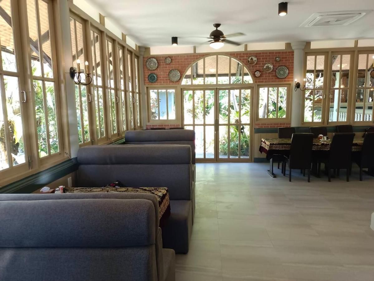 โรงแรม Let's Hyde & - Pool Pattaya