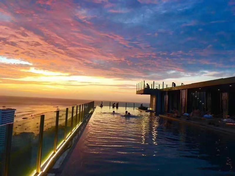The Base อพาร์ตโฮเทล Pattaya