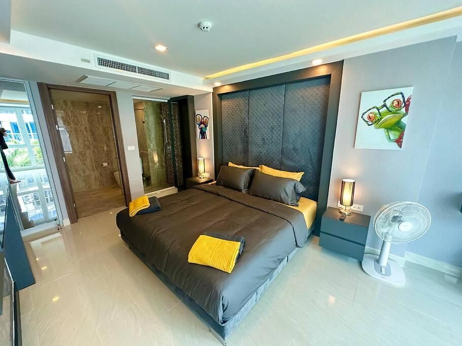 Large Luxury - Centre - Grand Avenue Residences, Pool View - 413 อพาร์ทเม้น *