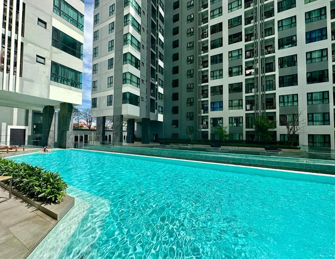 อพาร์ทเม้น Location With Swimming Pool, Gym, Sauna, Washing Mashine, Fast Internet In Of *