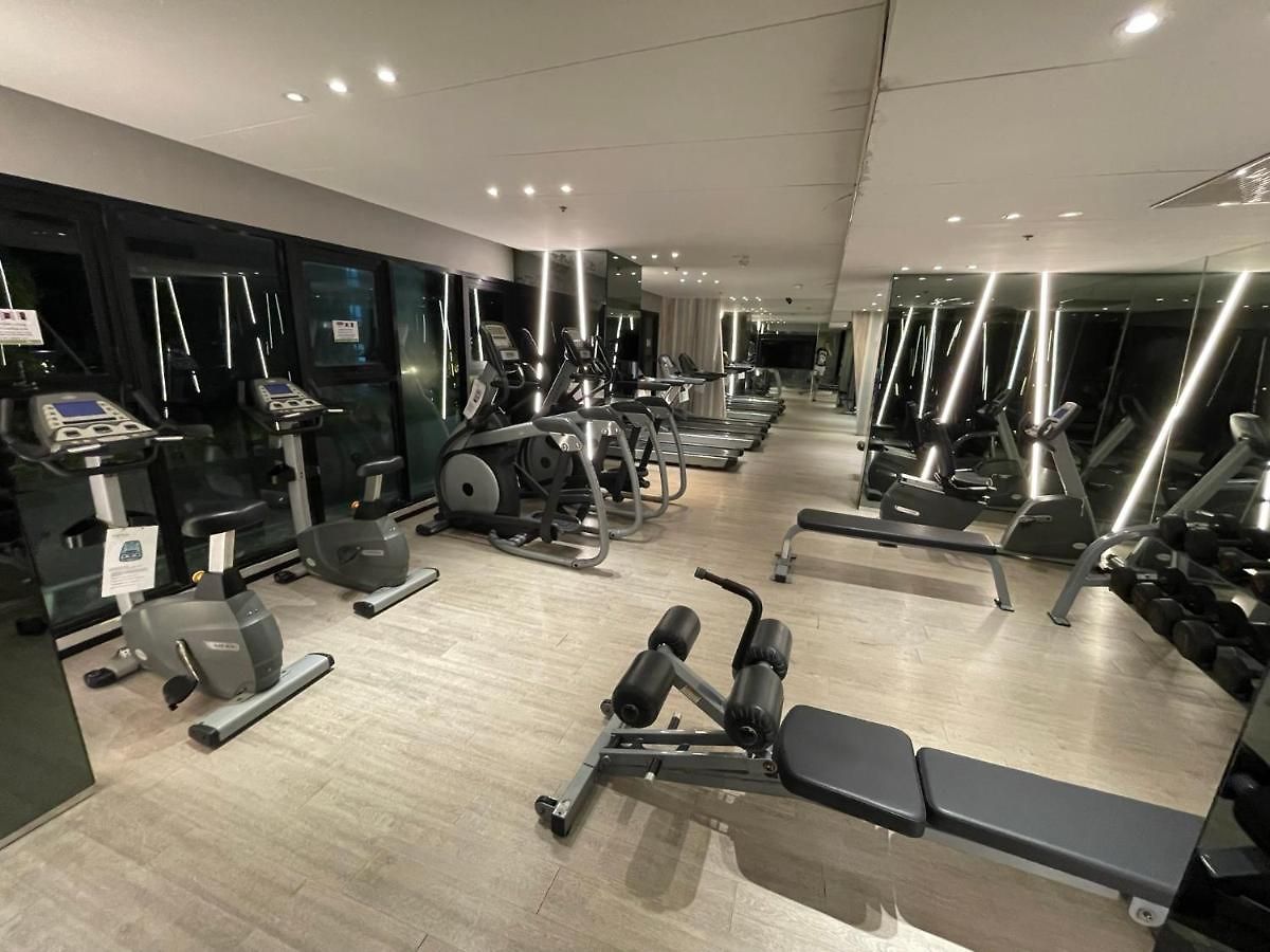 Location With Swimming Pool, Gym, Sauna, Washing Mashine, Fast Internet In Of อพาร์ทเม้น Pattaya