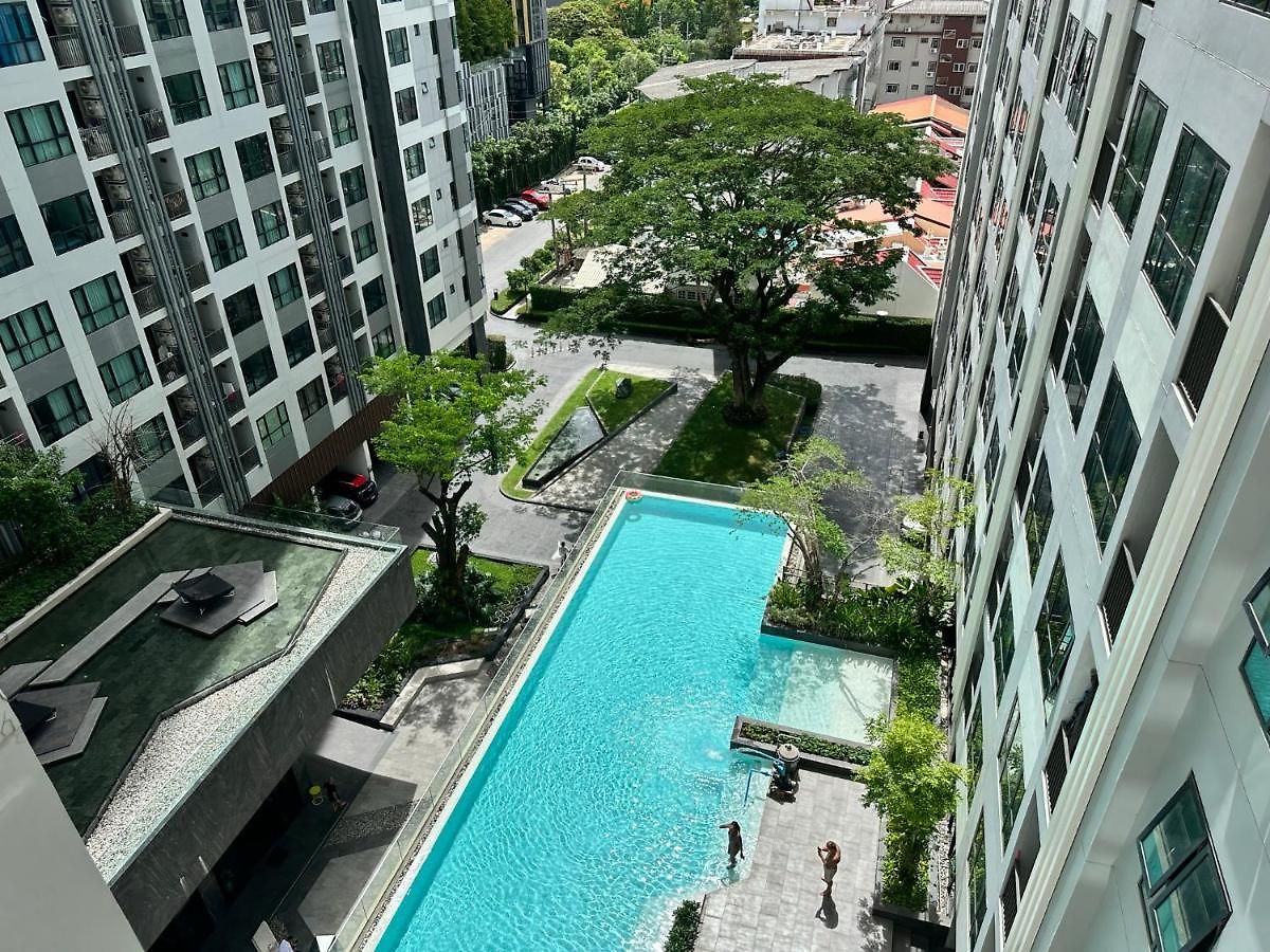 Location With Swimming Pool, Gym, Sauna, Washing Mashine, Fast Internet In Of อพาร์ทเม้น Pattaya