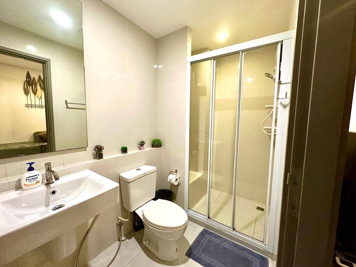 Location With Swimming Pool, Gym, Sauna, Washing Mashine, Fast Internet In Of อพาร์ทเม้น *