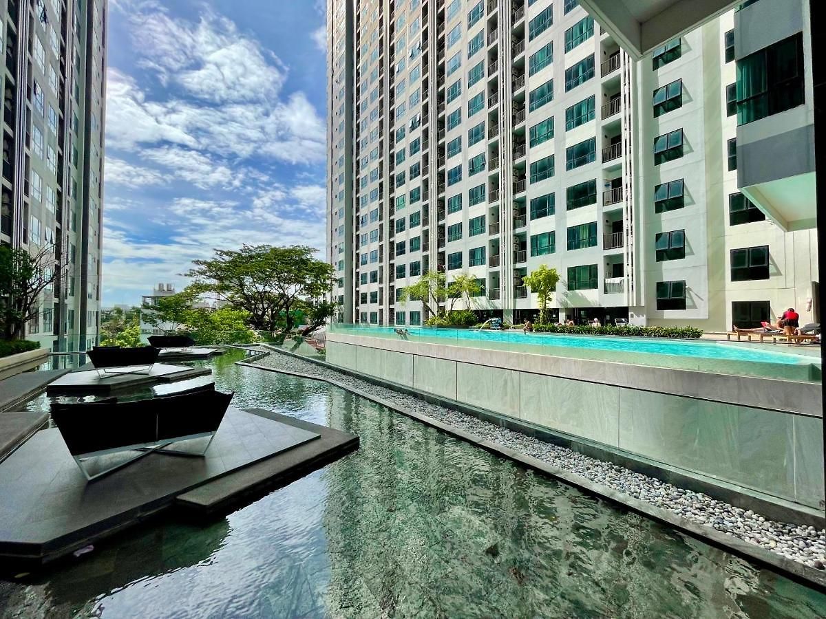 Location With Swimming Pool, Gym, Sauna, Washing Mashine, Fast Internet In Of อพาร์ทเม้น Pattaya