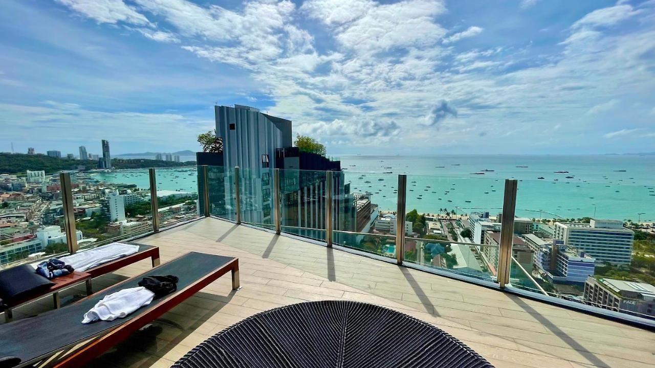 Location With Swimming Pool, Gym, Sauna, Washing Mashine, Fast Internet In Of อพาร์ทเม้น