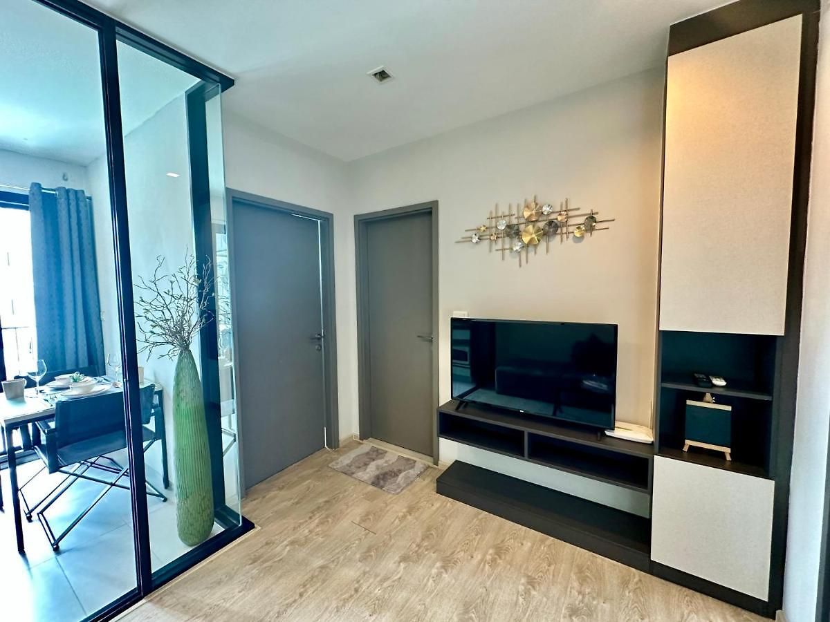 Location With Swimming Pool, Gym, Sauna, Washing Mashine, Fast Internet In Of *