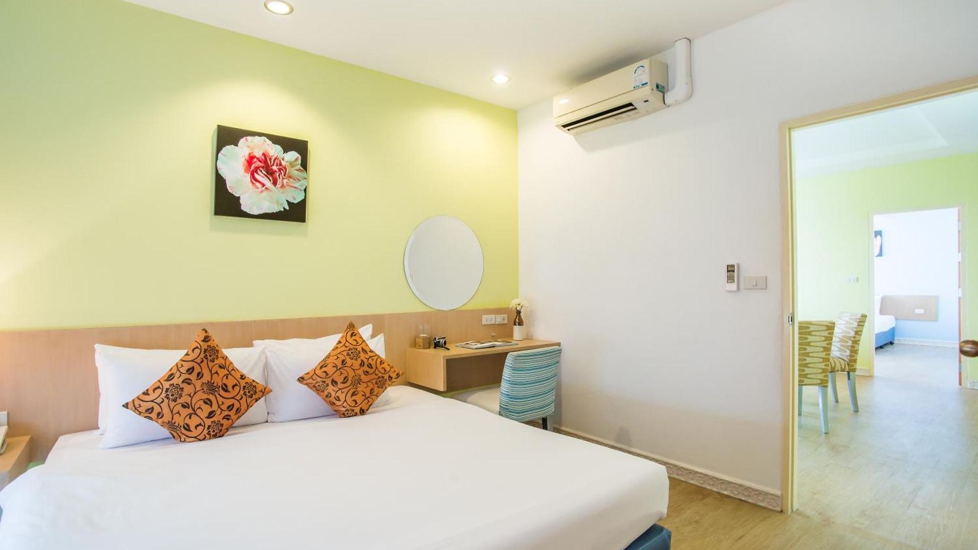 เบสเบลล่า พัทยา โรงแรม 4*