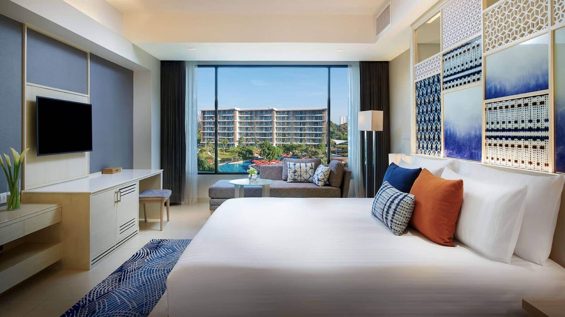 โรงแรม Amari 5*