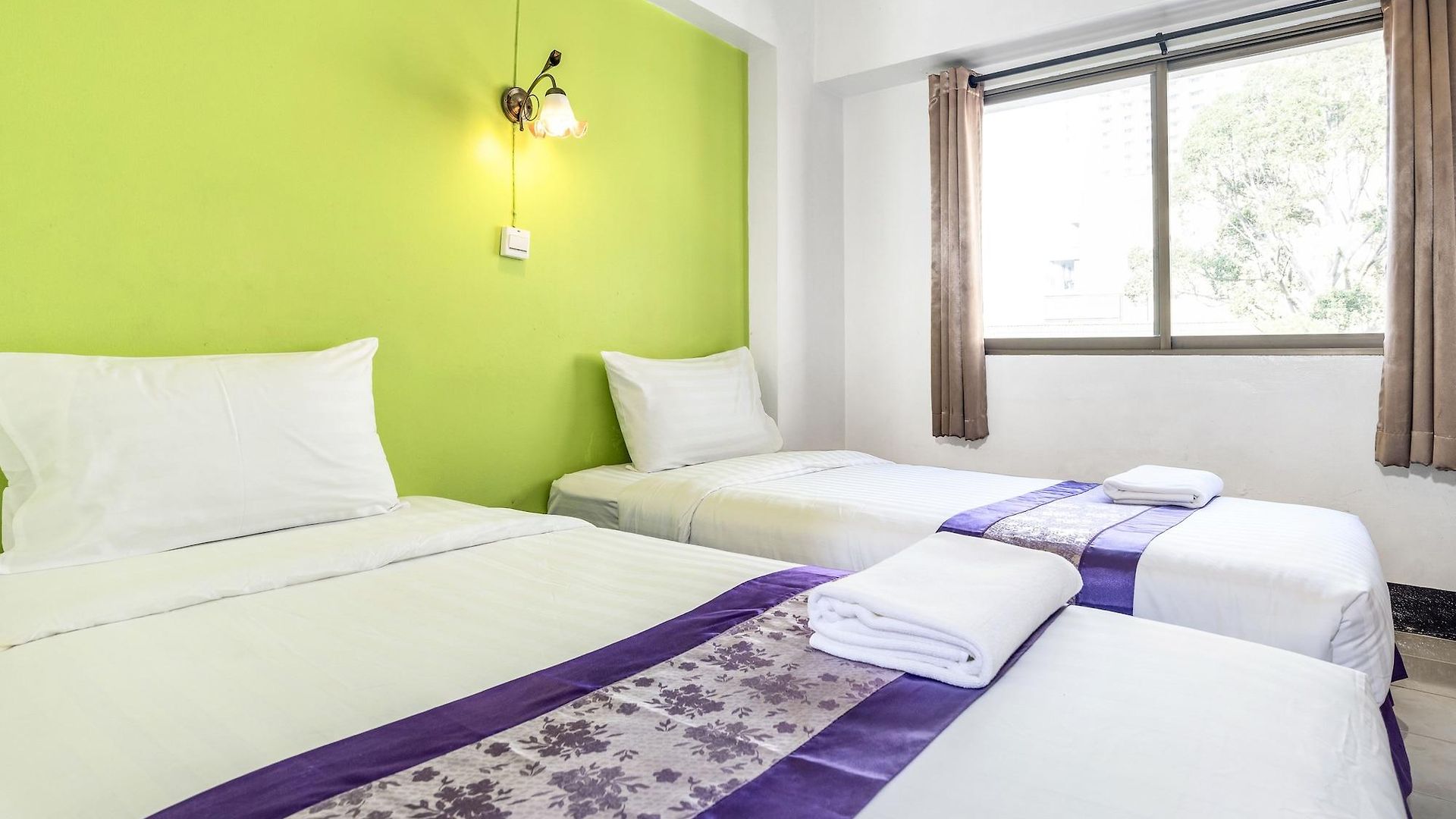 Sawasdee Sea View 3*