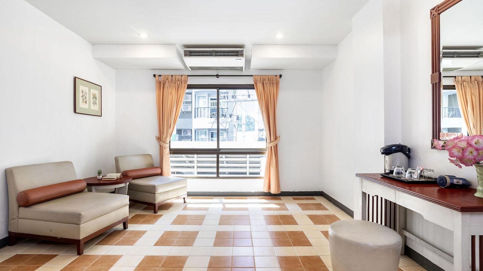 Sawasdee Sea View โรงแรม Pattaya