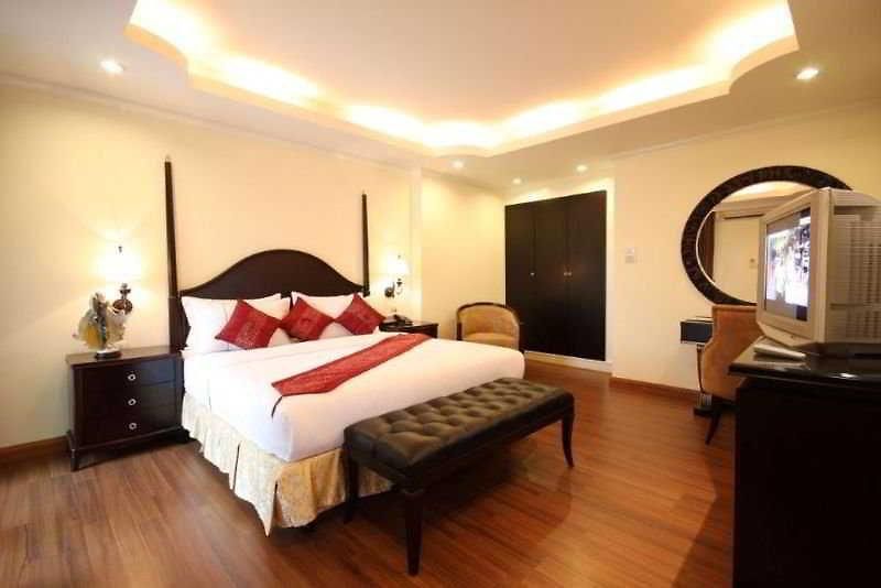 โรงแรม แอลเค รอยัลสวีท Pattaya