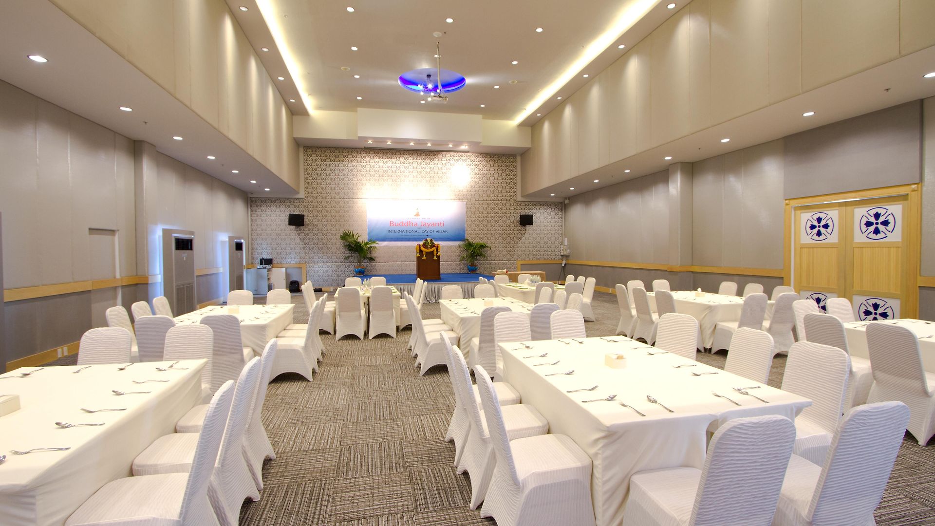 โรงแรมแกรนด์ เบลลา โรงแรม
