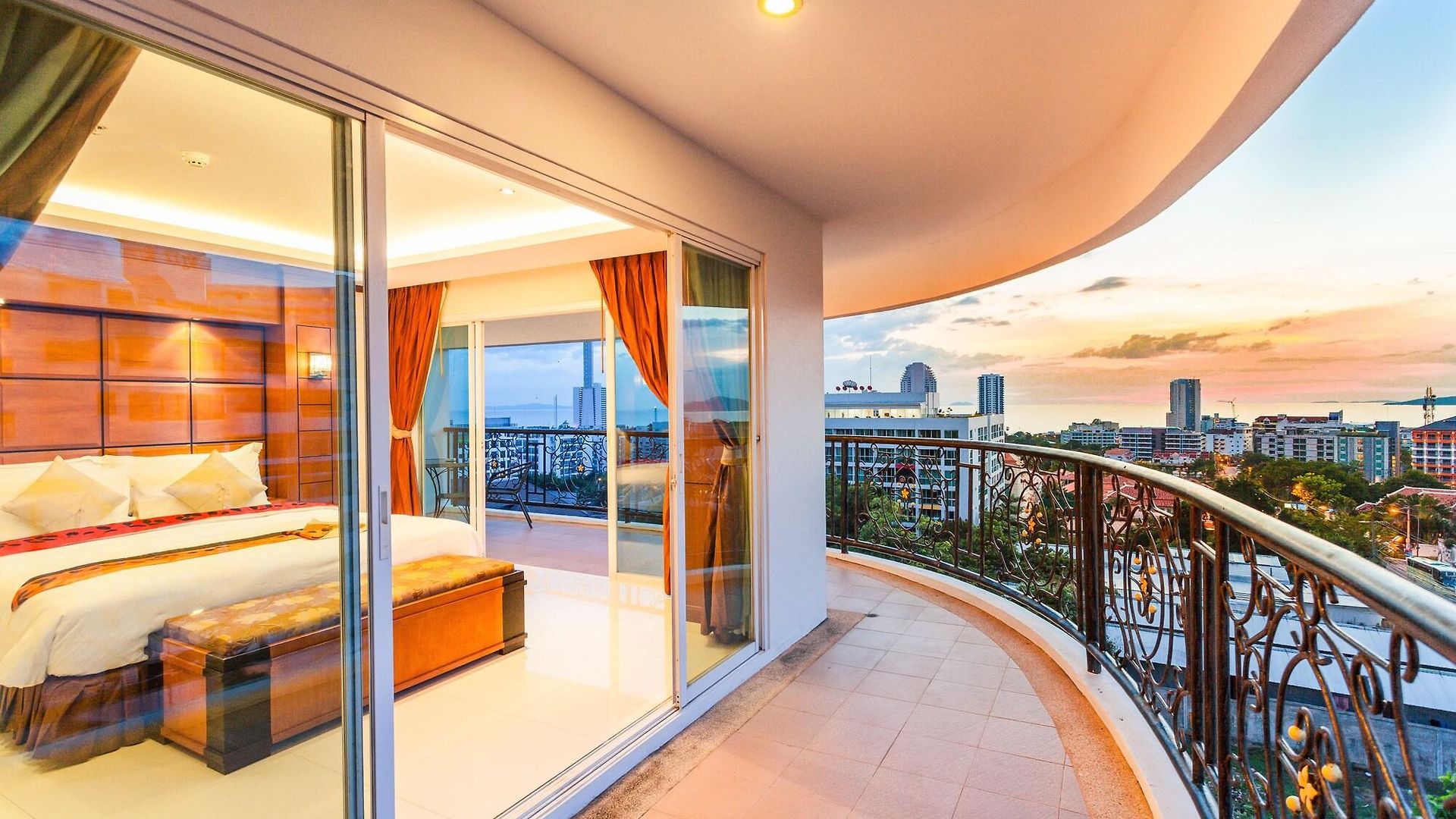 Tara Court 3* Pattaya