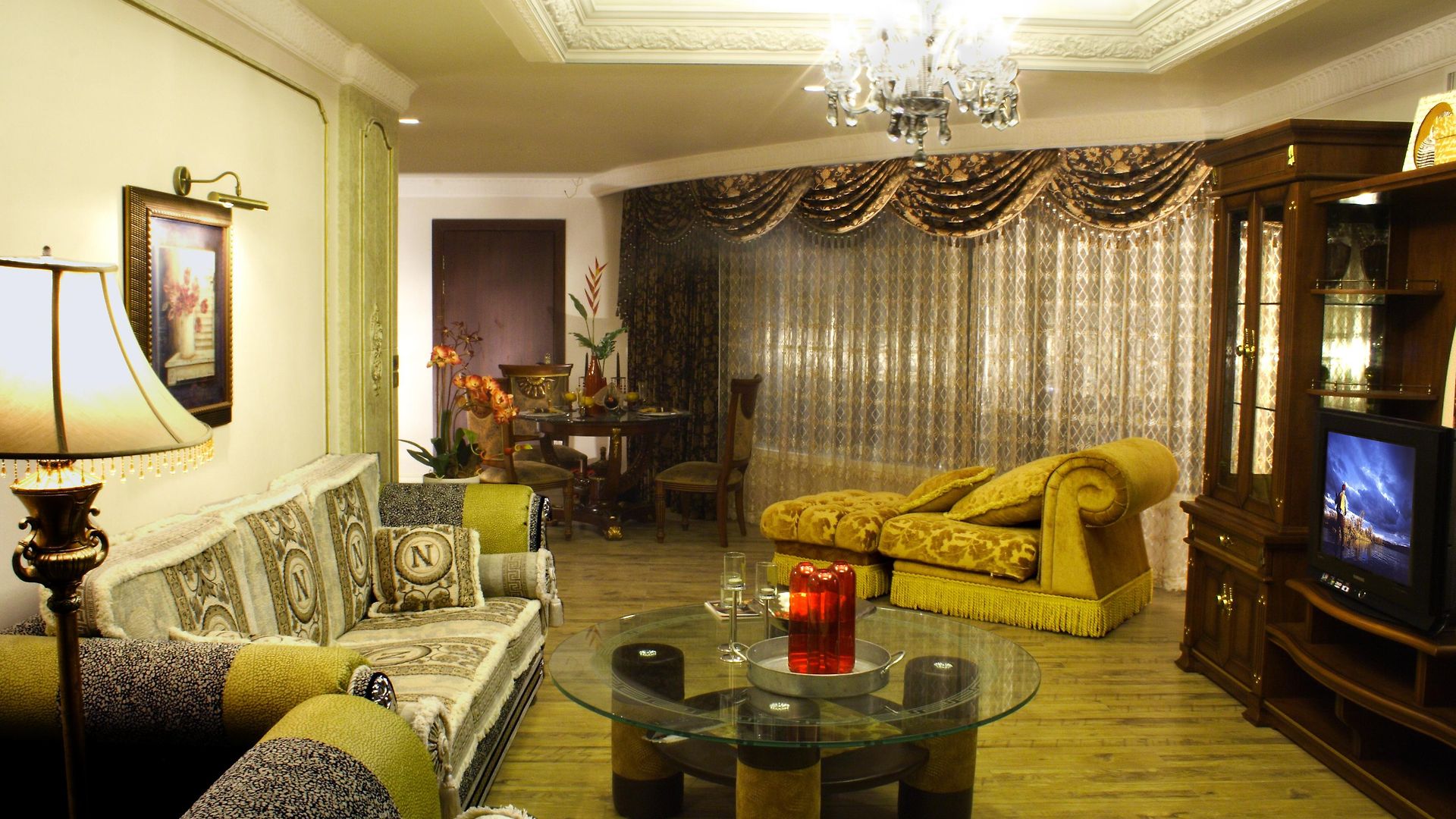Four Seasons Place โรงแรม