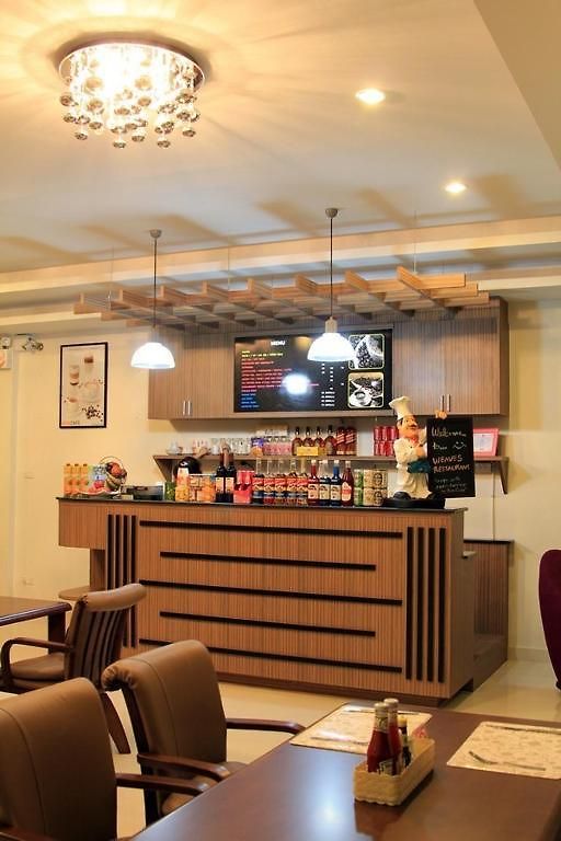 โรงแรม Oyo 146 Rivana Boutique By Sandara 3*