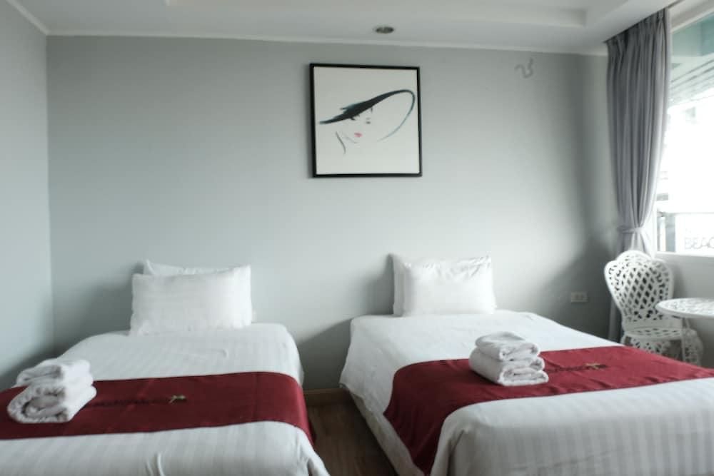 เดอะ บีช ฟร้อนท์ รีสอร์ท, พัทยา โรงแรม 3*