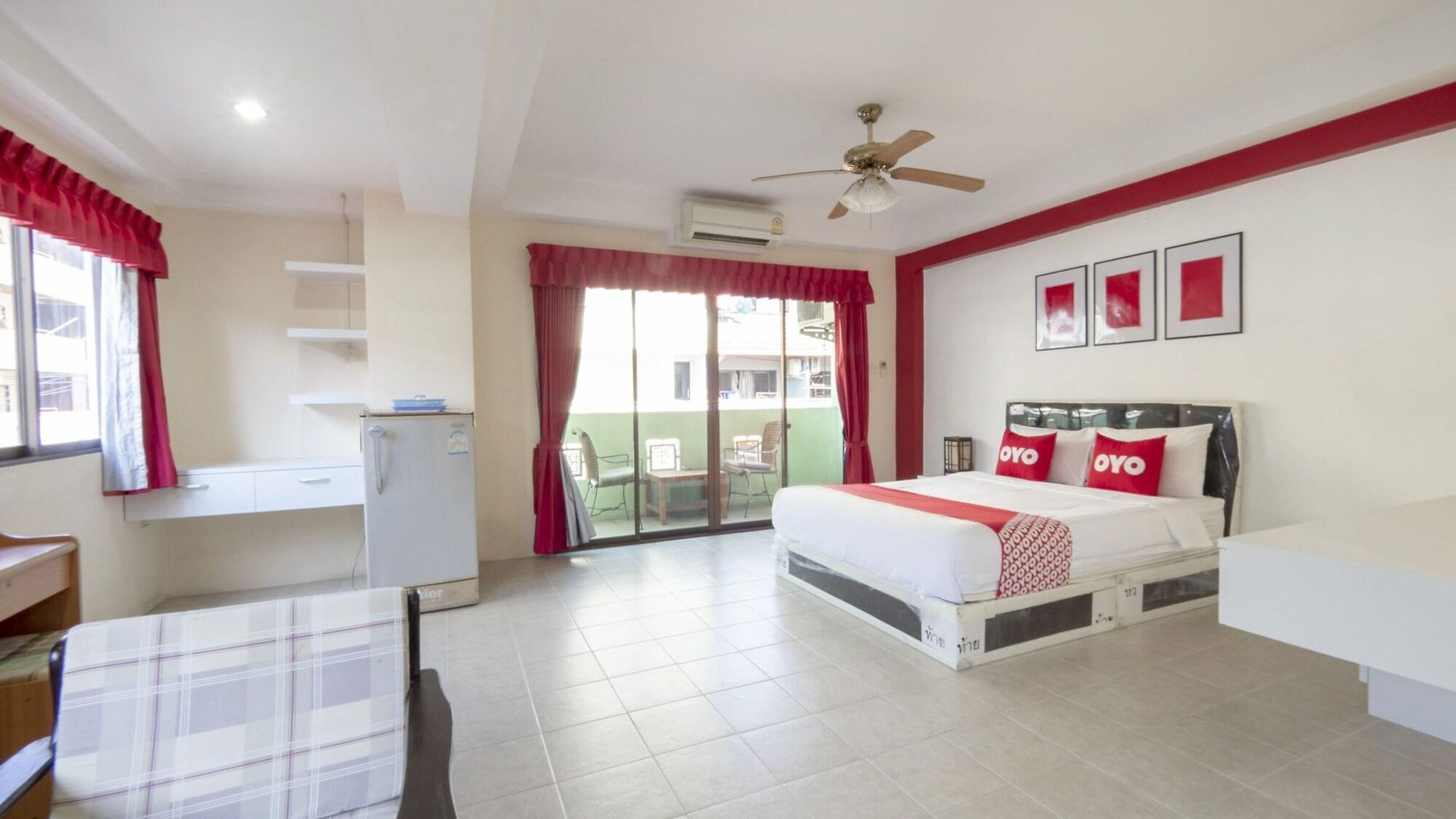 โอโย 75381 โรงแรมบิลลาบอง โรงแรม 2*