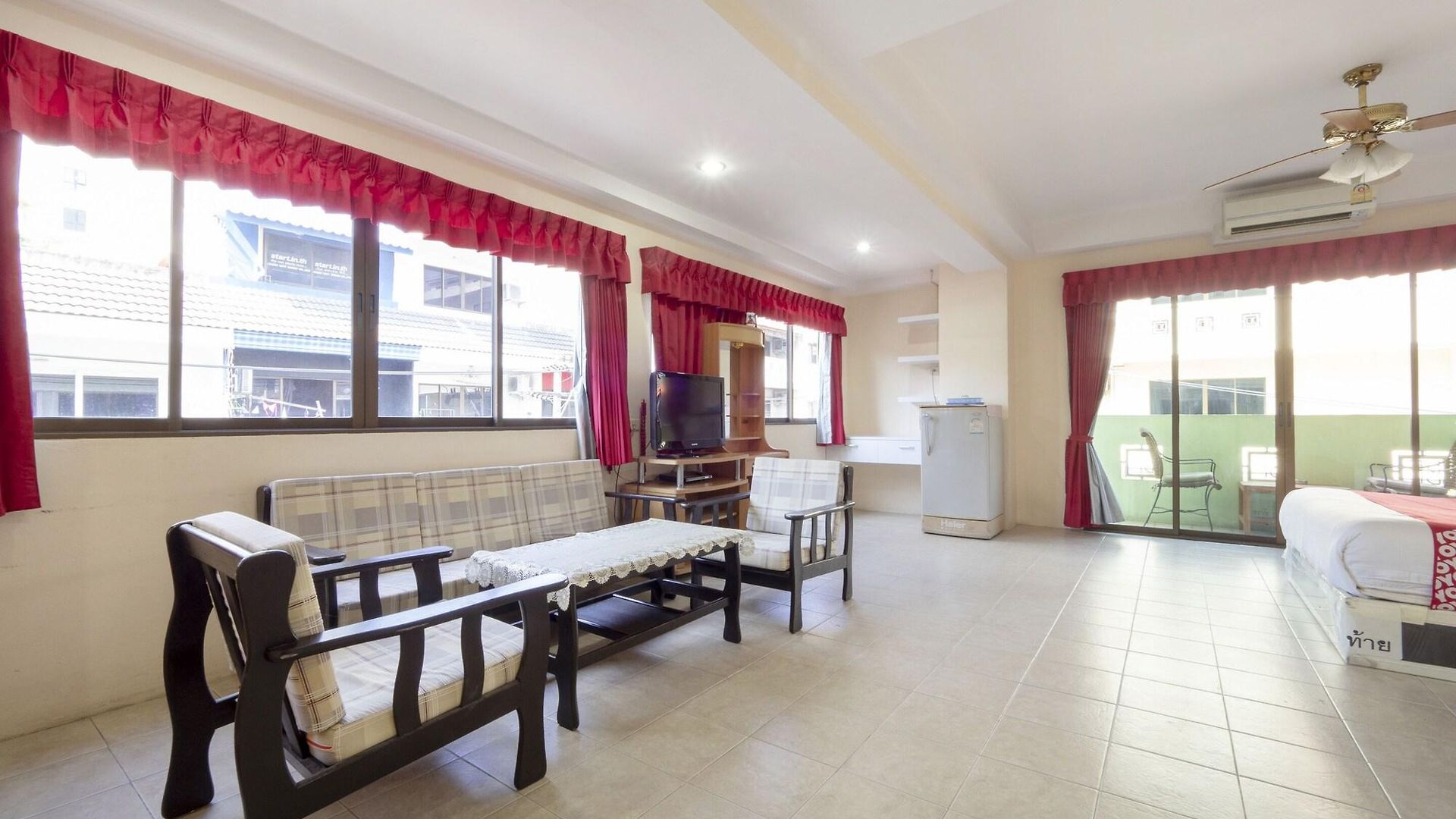 โอโย 75381 โรงแรมบิลลาบอง 2* Pattaya