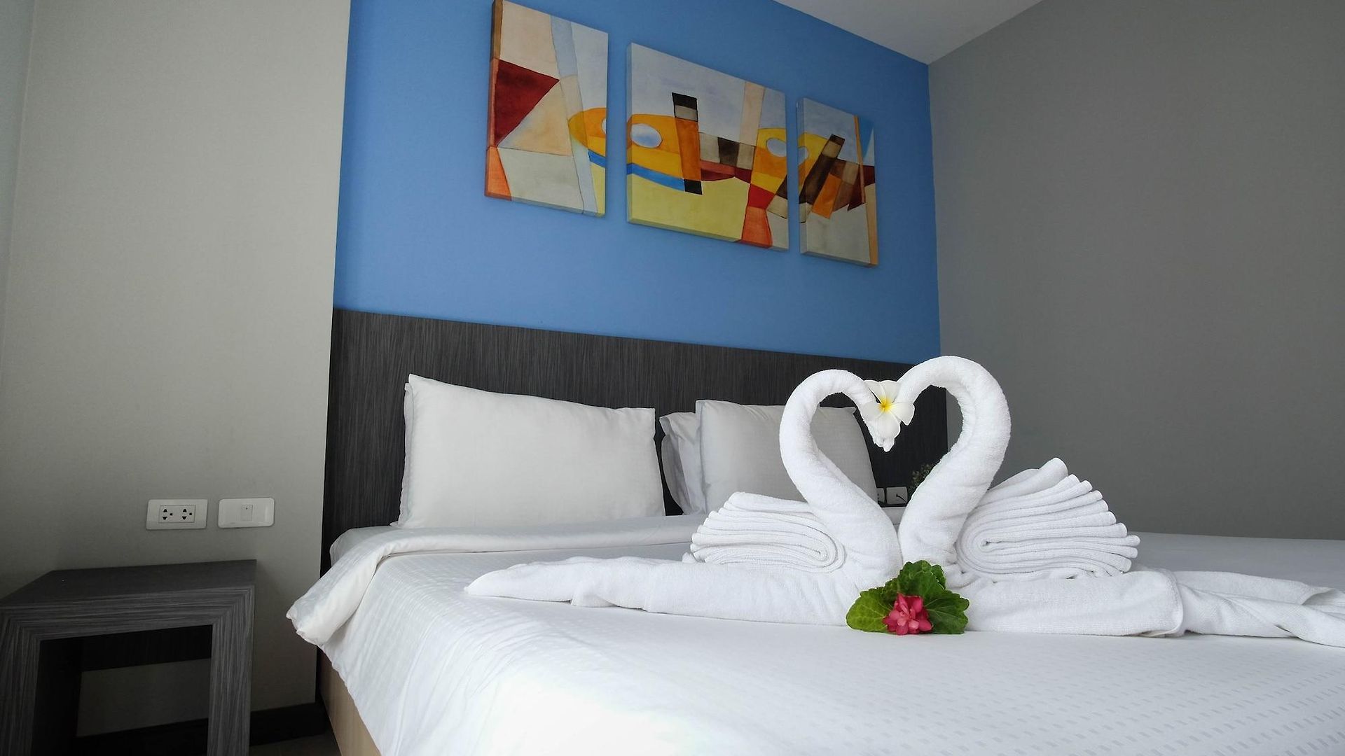 โรงแรม Fx 4*