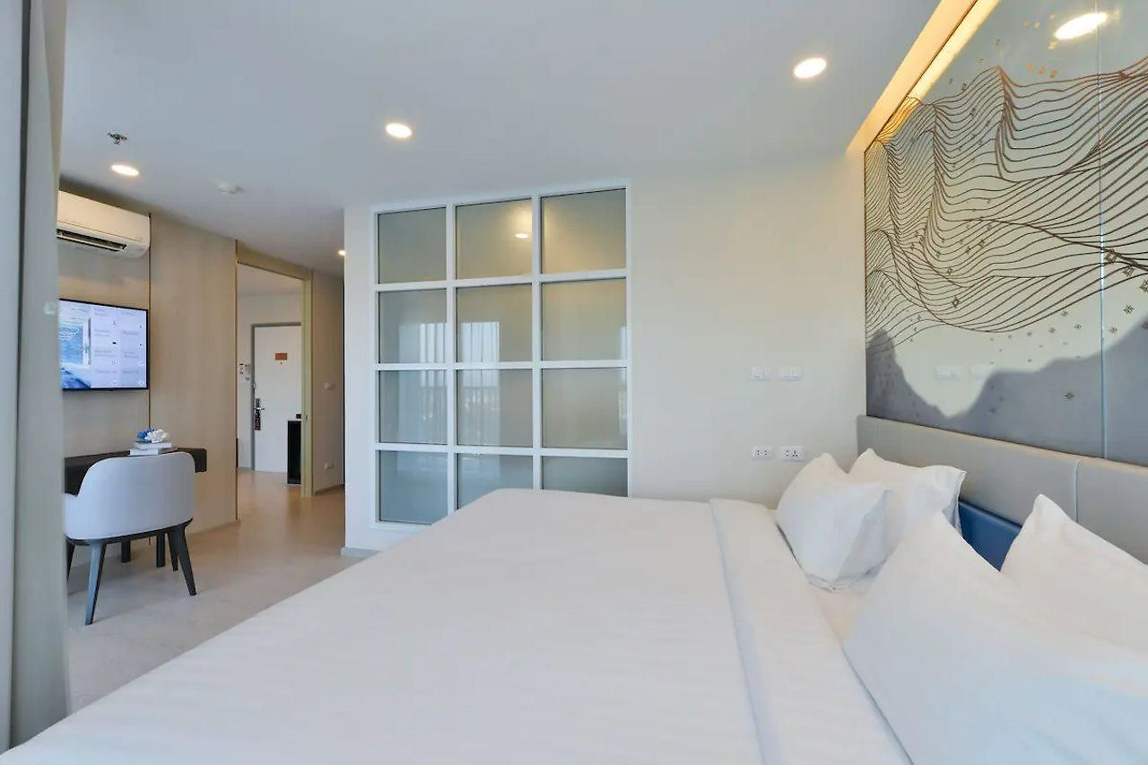 โรงแรม Centre Point Prime