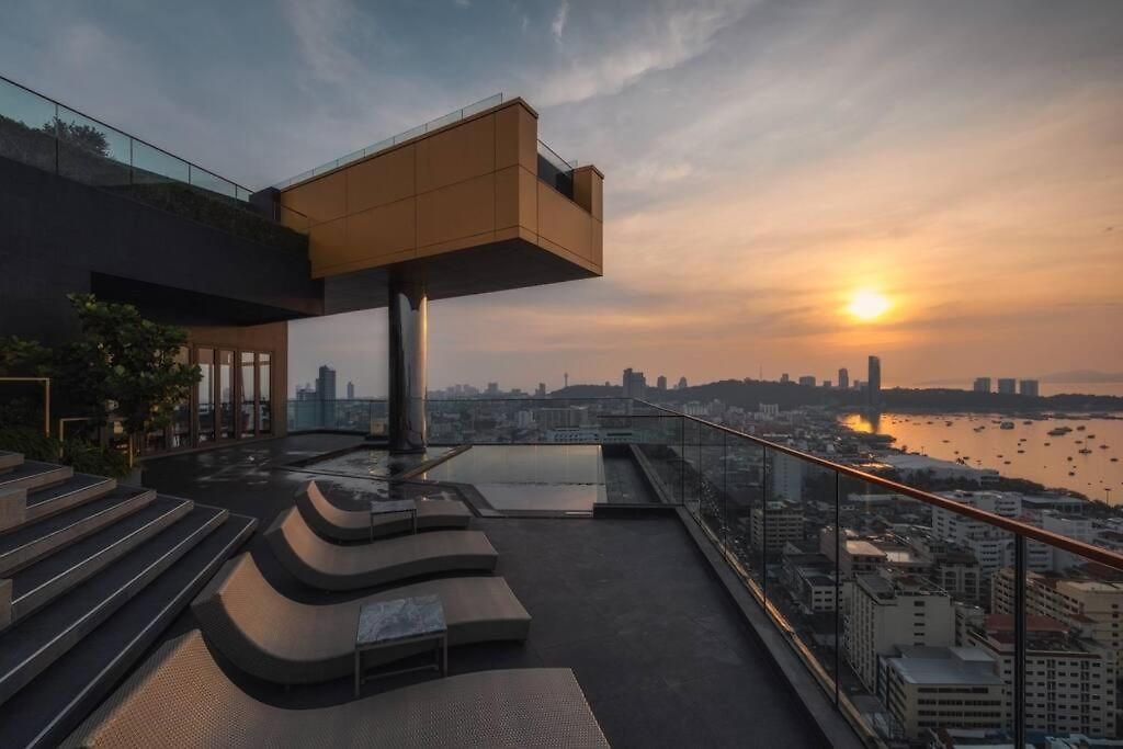Bj Edge Central Pattaya
