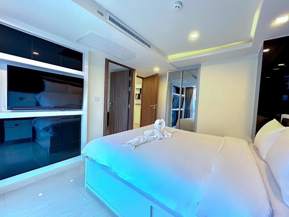 Grand Avenue Apartment *