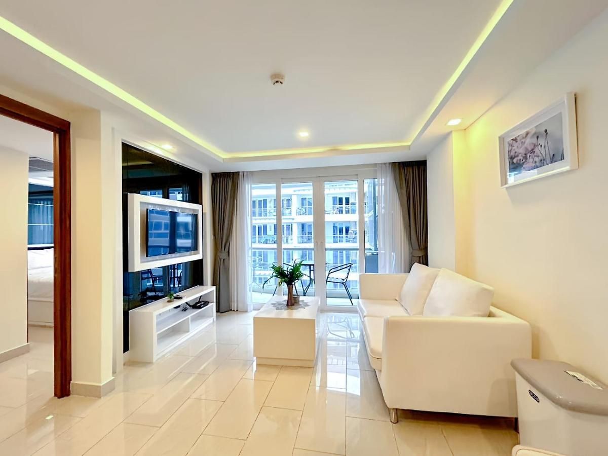Grand Avenue * Pattaya