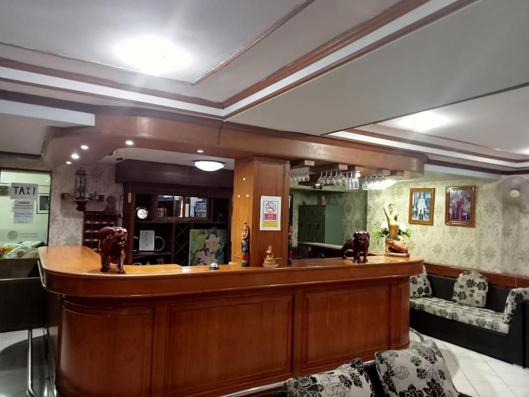 Kingfisher House And Bar 3* Pattaya