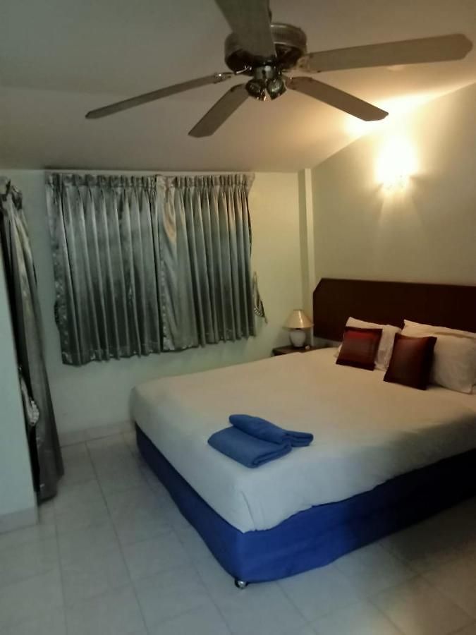 Kingfisher House And Bar บ้านพัก Pattaya