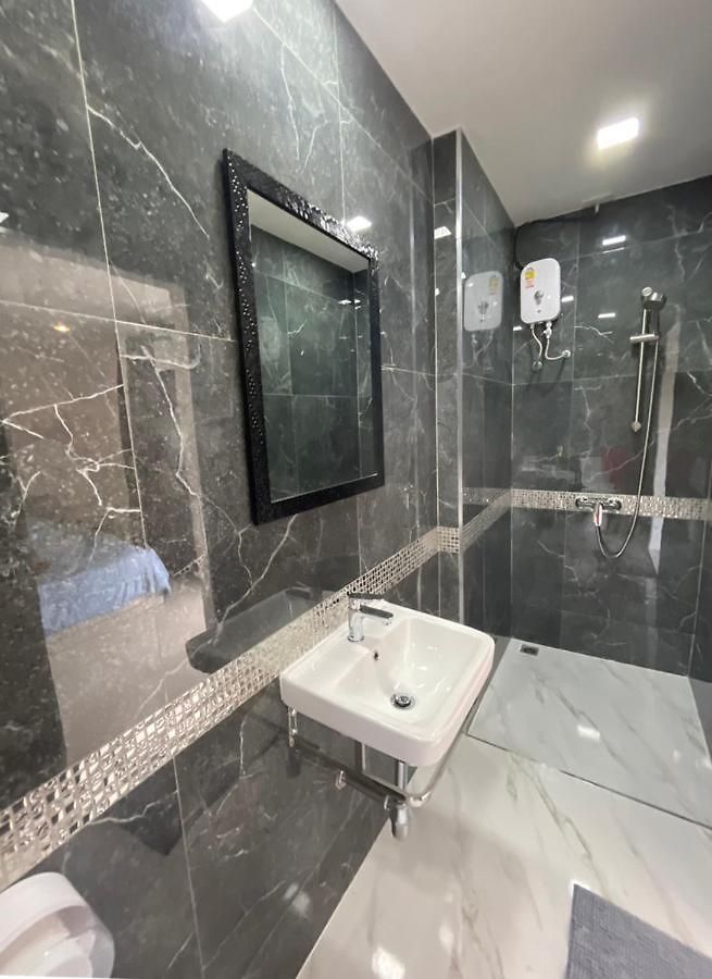 วิลล่า Kouac - House Walking Street 3 Bedrooms Pattaya